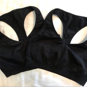 2 Hanes Sport sorts brans